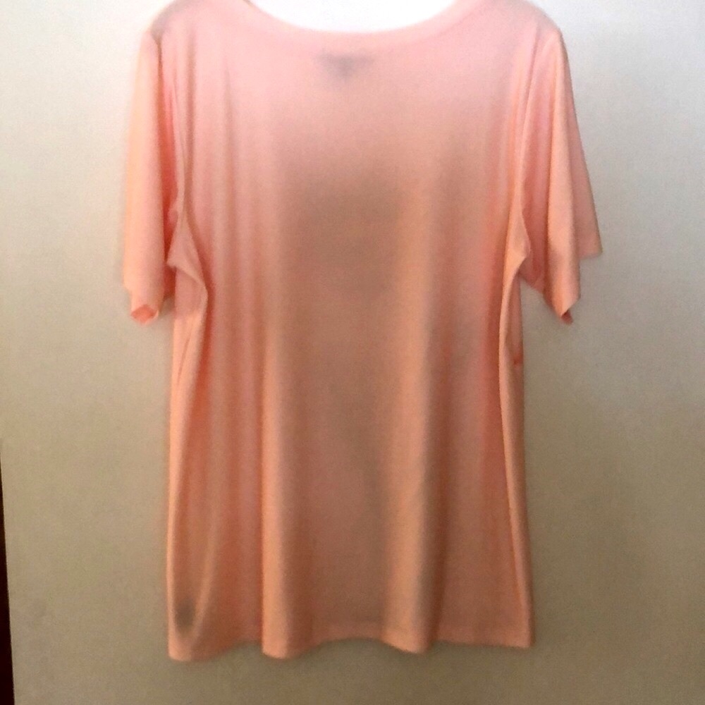 DG2  by Diane Gilman - Peach Short Sleeve Floral Design Top - NWOT Never Used - Picture 4 of 8